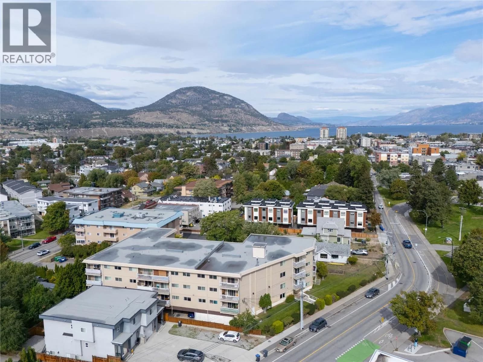 #301 803 Fairview Road, Penticton, BC photo 3