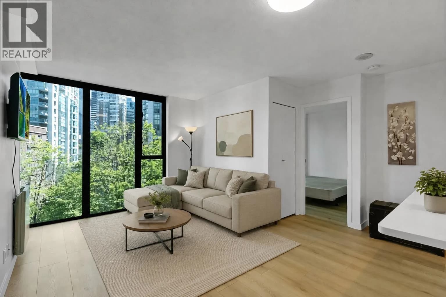 #501 1331 W GEORGIA STREET, Vancouver, BC photo 3