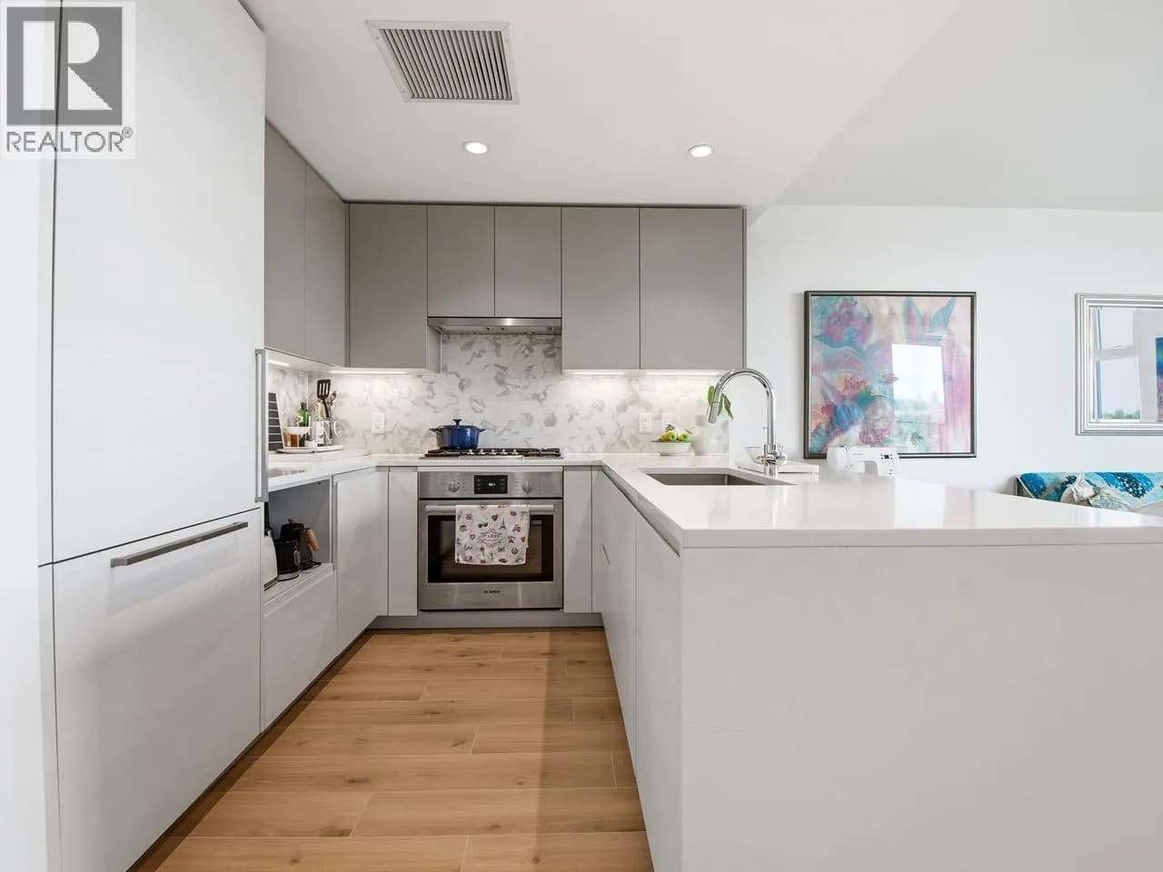 #1304 8188 FRASER STREET, Vancouver, BC photo 2