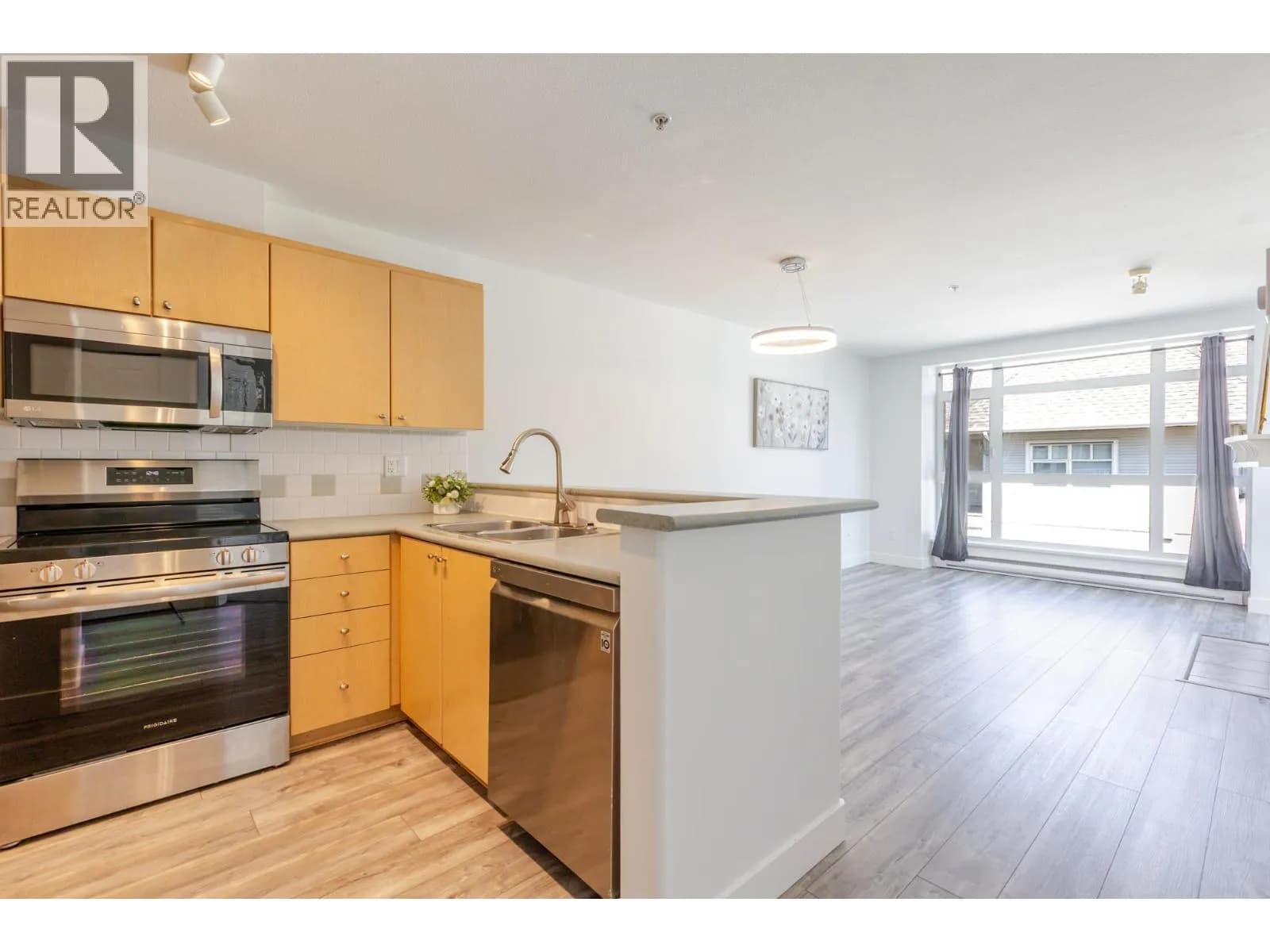 #314 3122 ST JOHNS STREET, Port Moody, BC photo 4