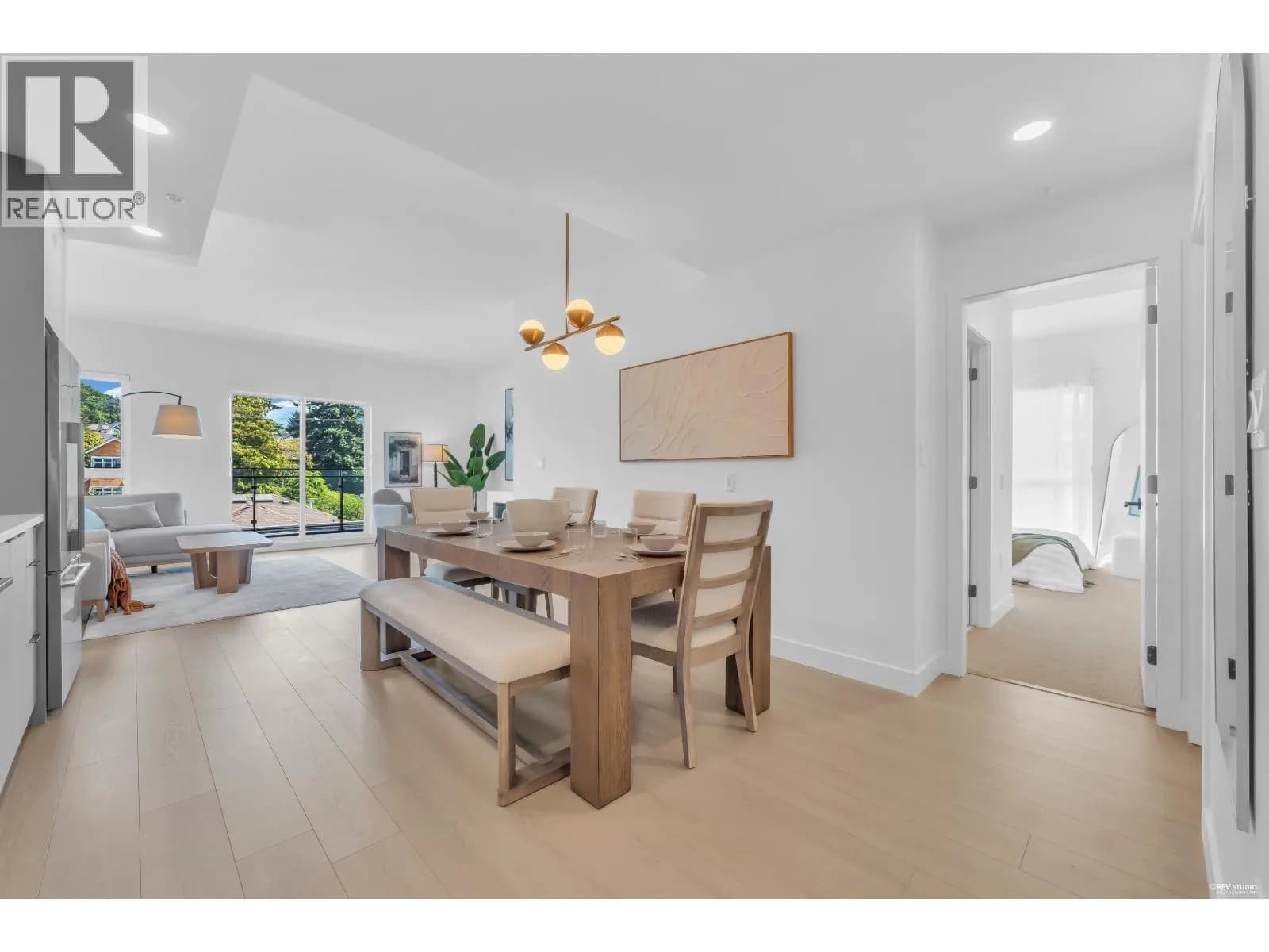 422 E 3RD STREET, North Vancouver