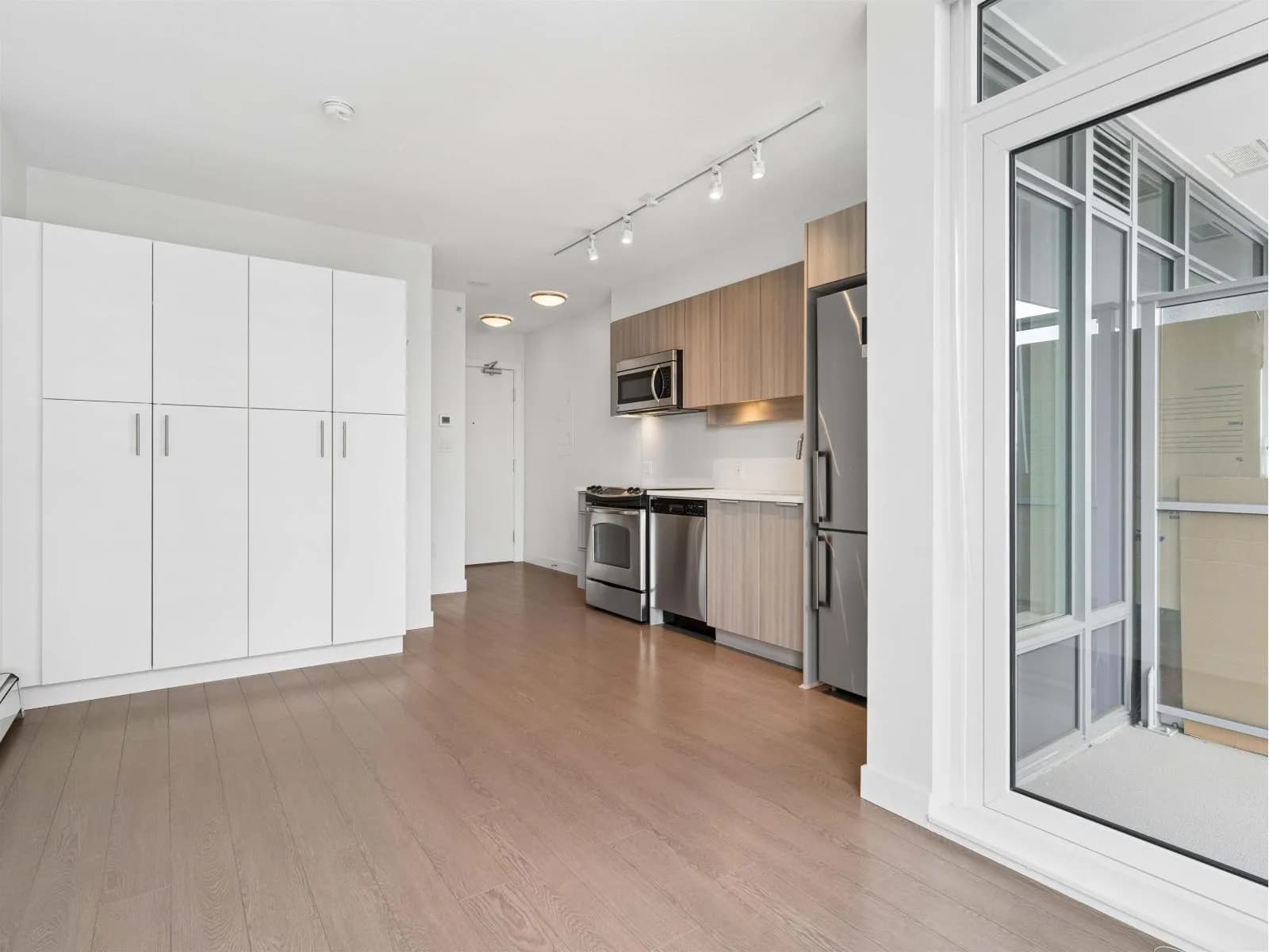 #1413 13308 CENTRAL AVENUE, Surrey, BC photo 5