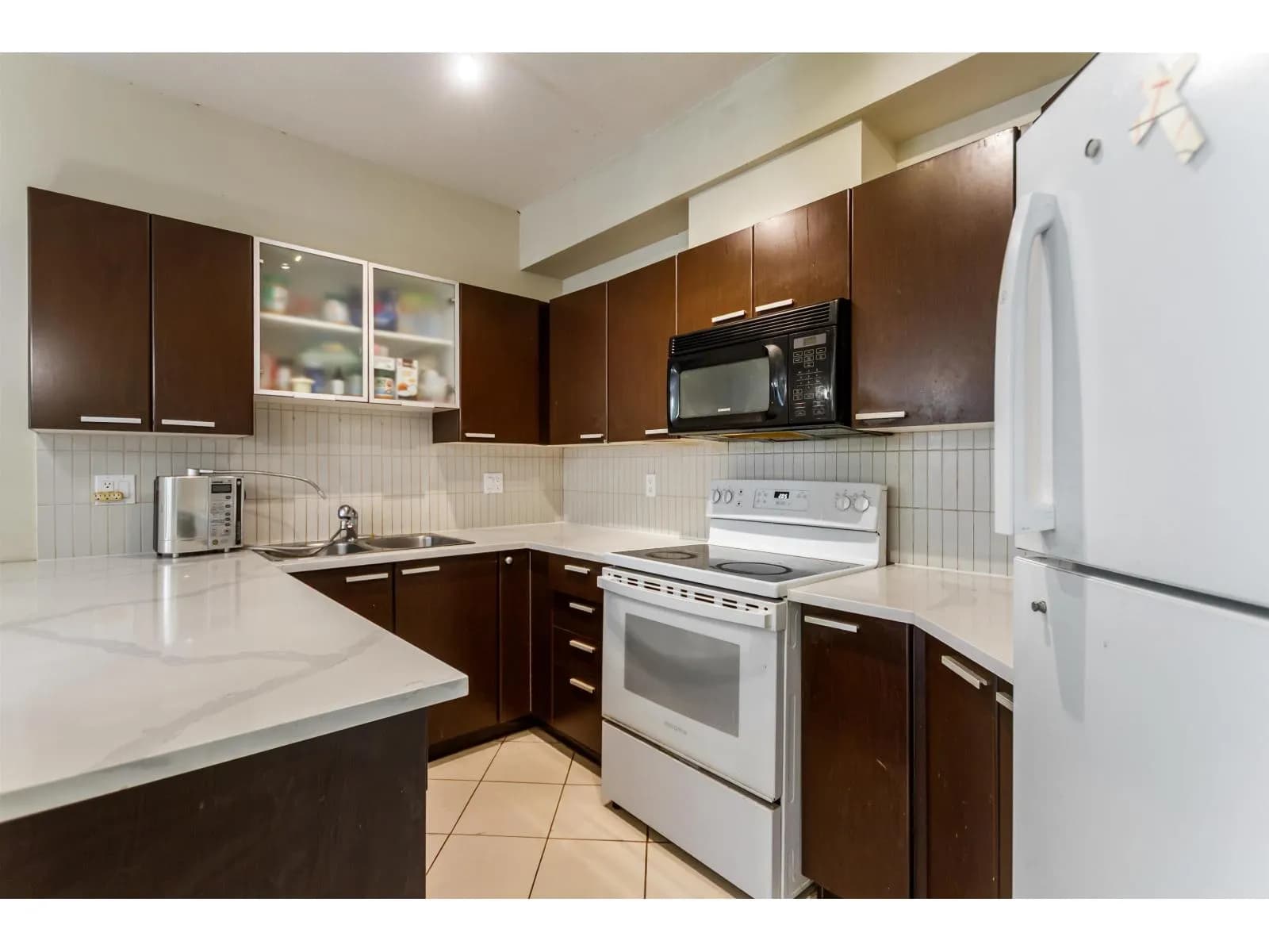 #301 10499 UNIVERSITY DRIVE, Surrey, BC photo 4