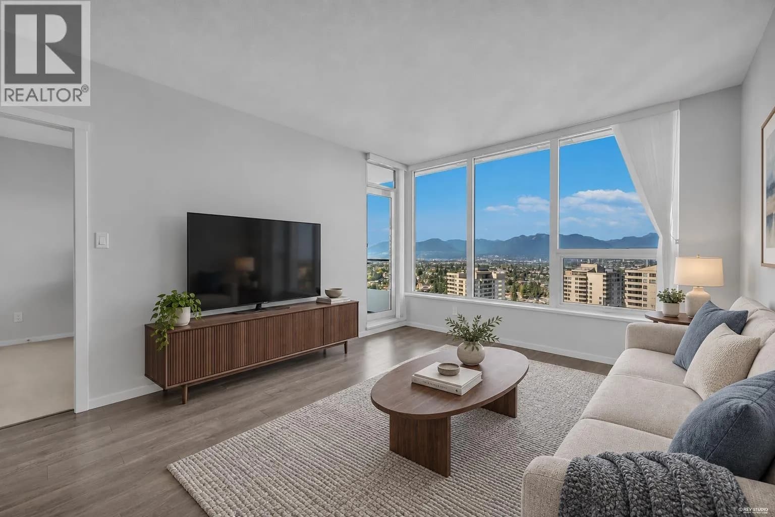 #2608 5883 BARKER AVENUE, Burnaby, BC photo 2