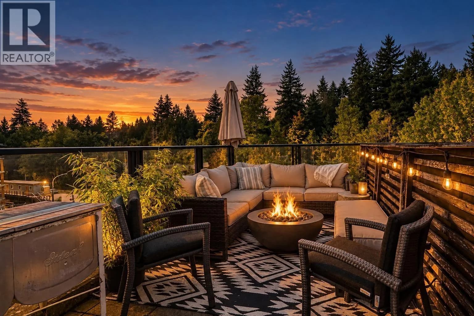 7418 BYRNEPARK WALK, Burnaby