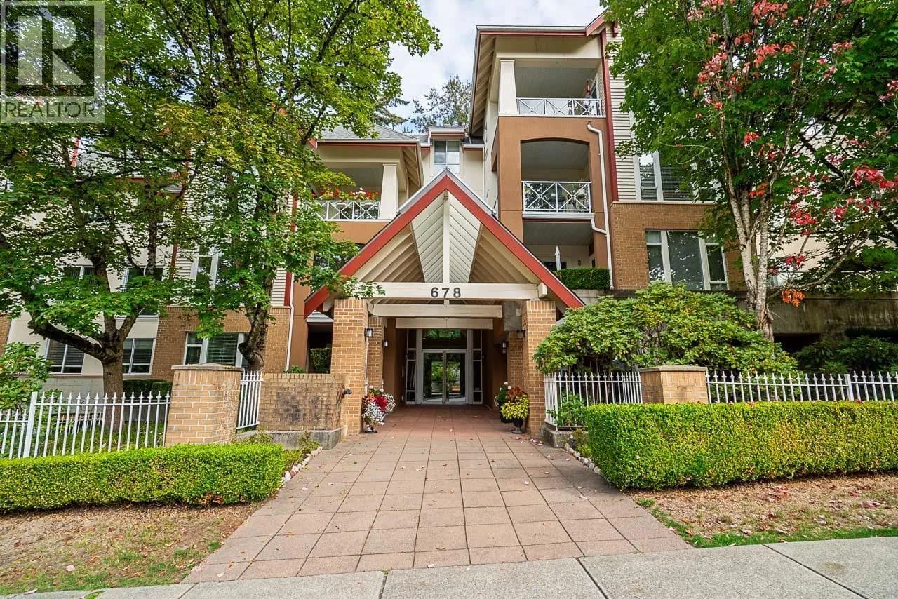 #207 678 W QUEENS ROAD, North Vancouver, BC photo 1