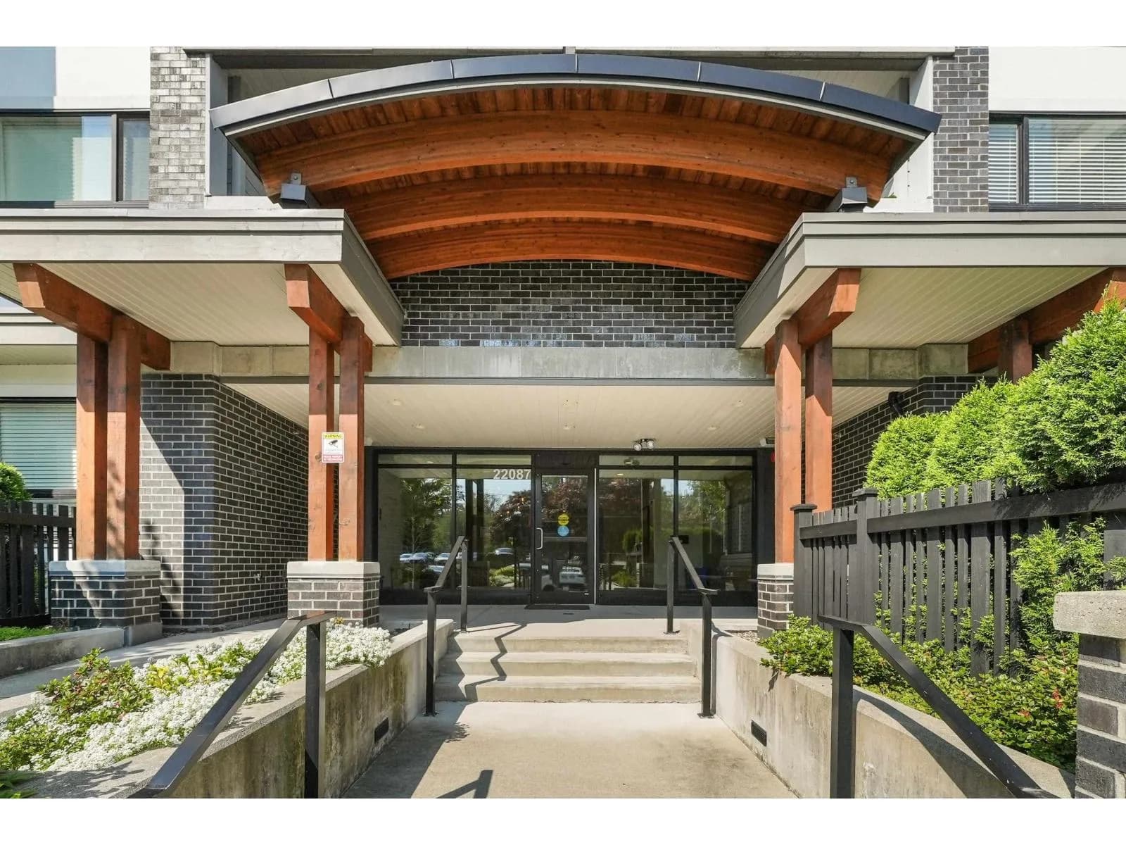 #113 22087 49 AVENUE, Langley, BC photo 2