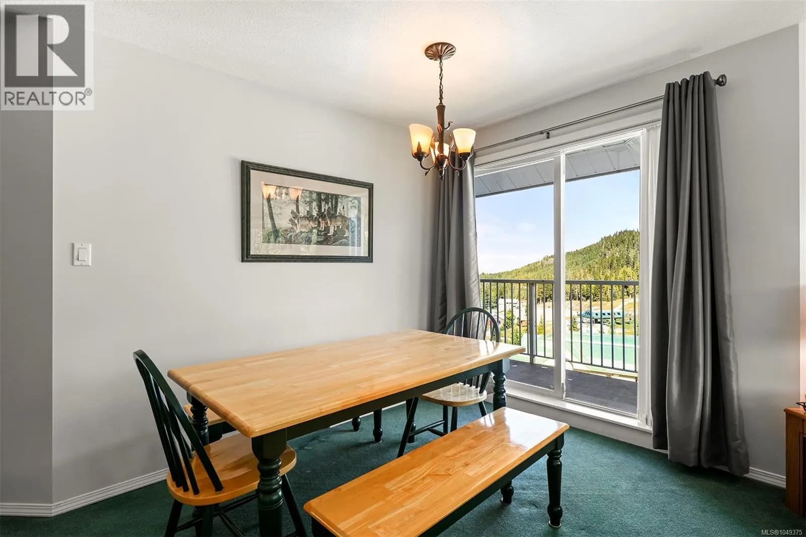 #202 1320 Henry Rd, Courtenay, BC photo 5