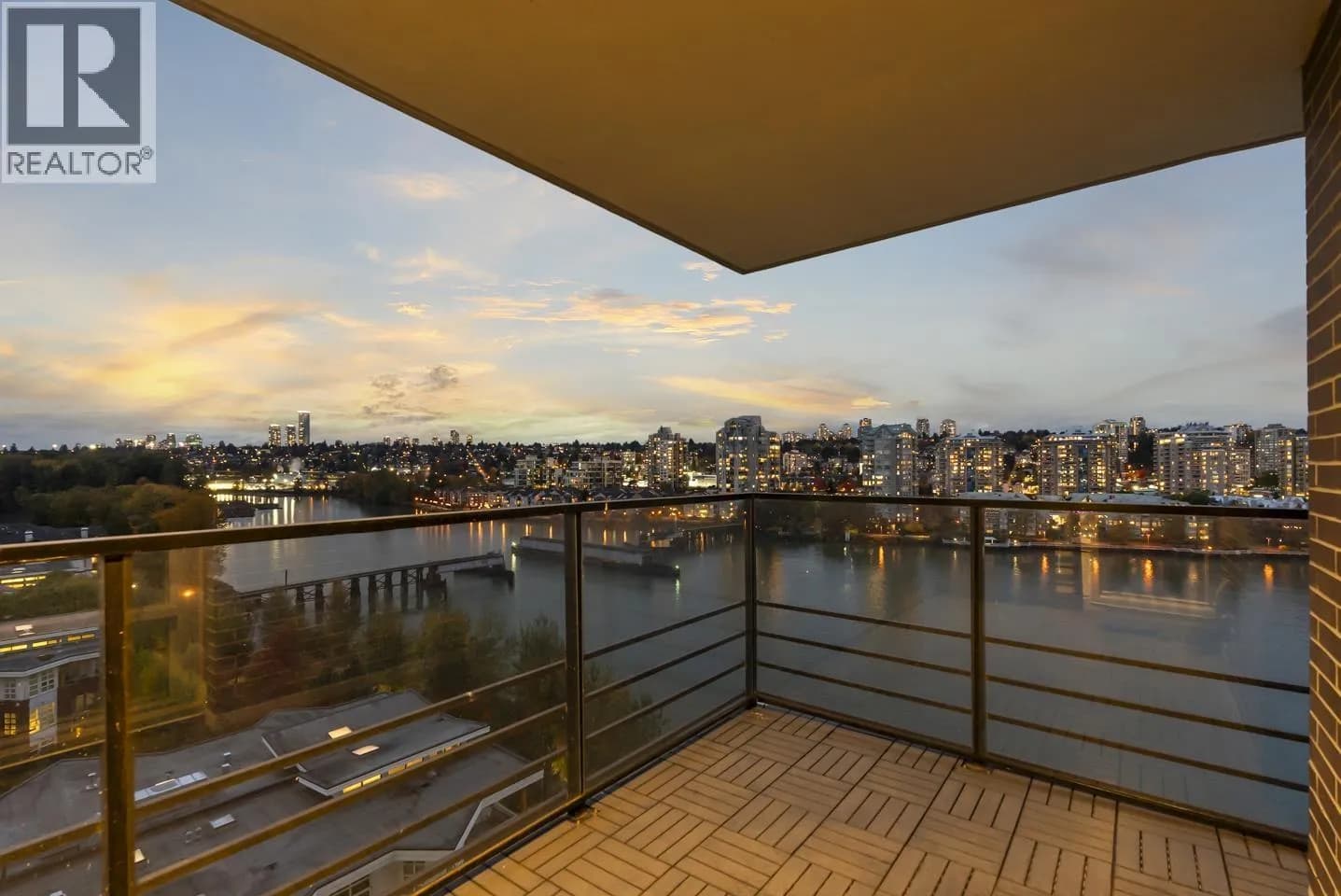 210 SALTER STREET, New Westminster