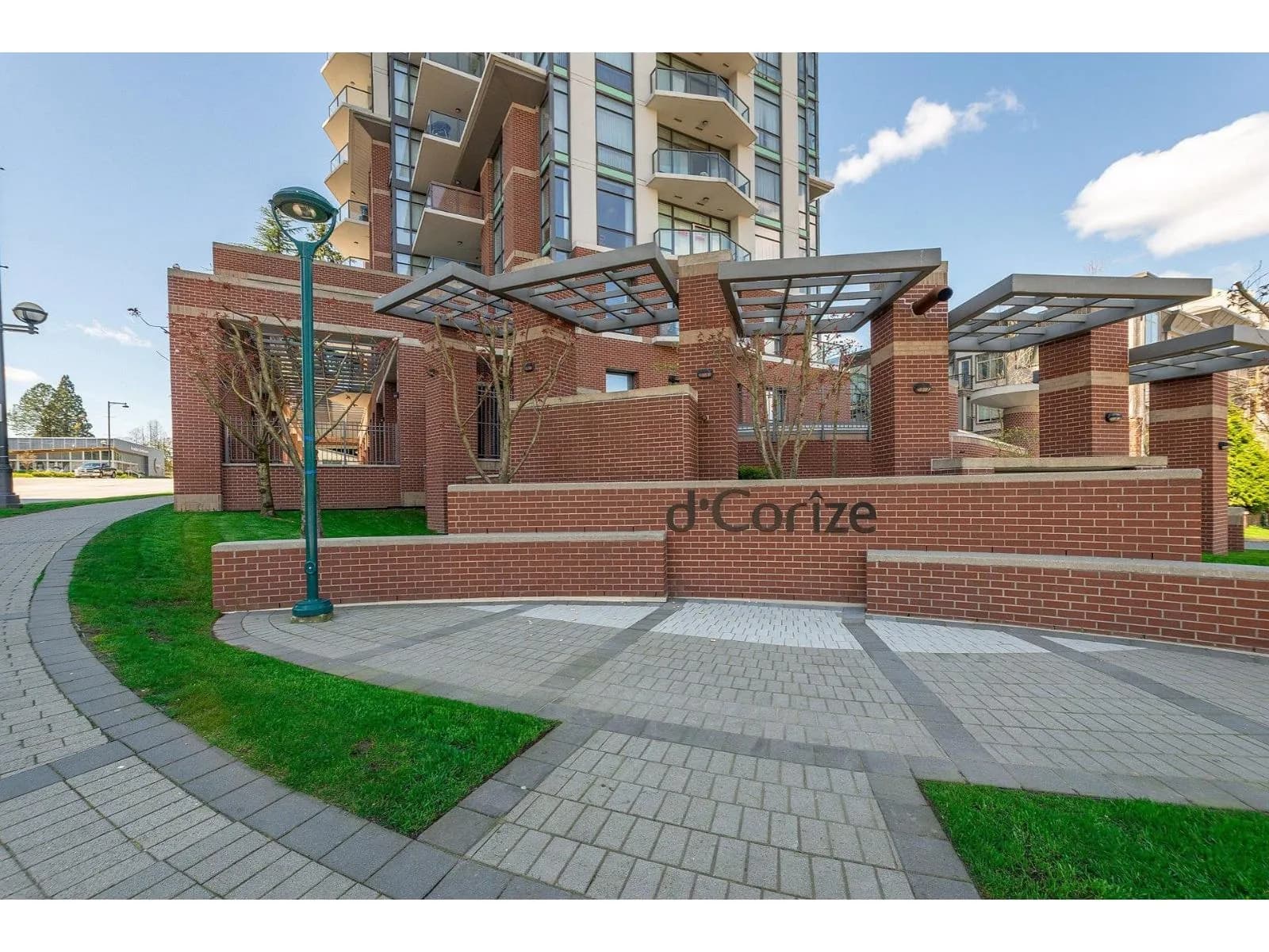 #404 13399 104 AVENUE, Surrey, BC photo 2