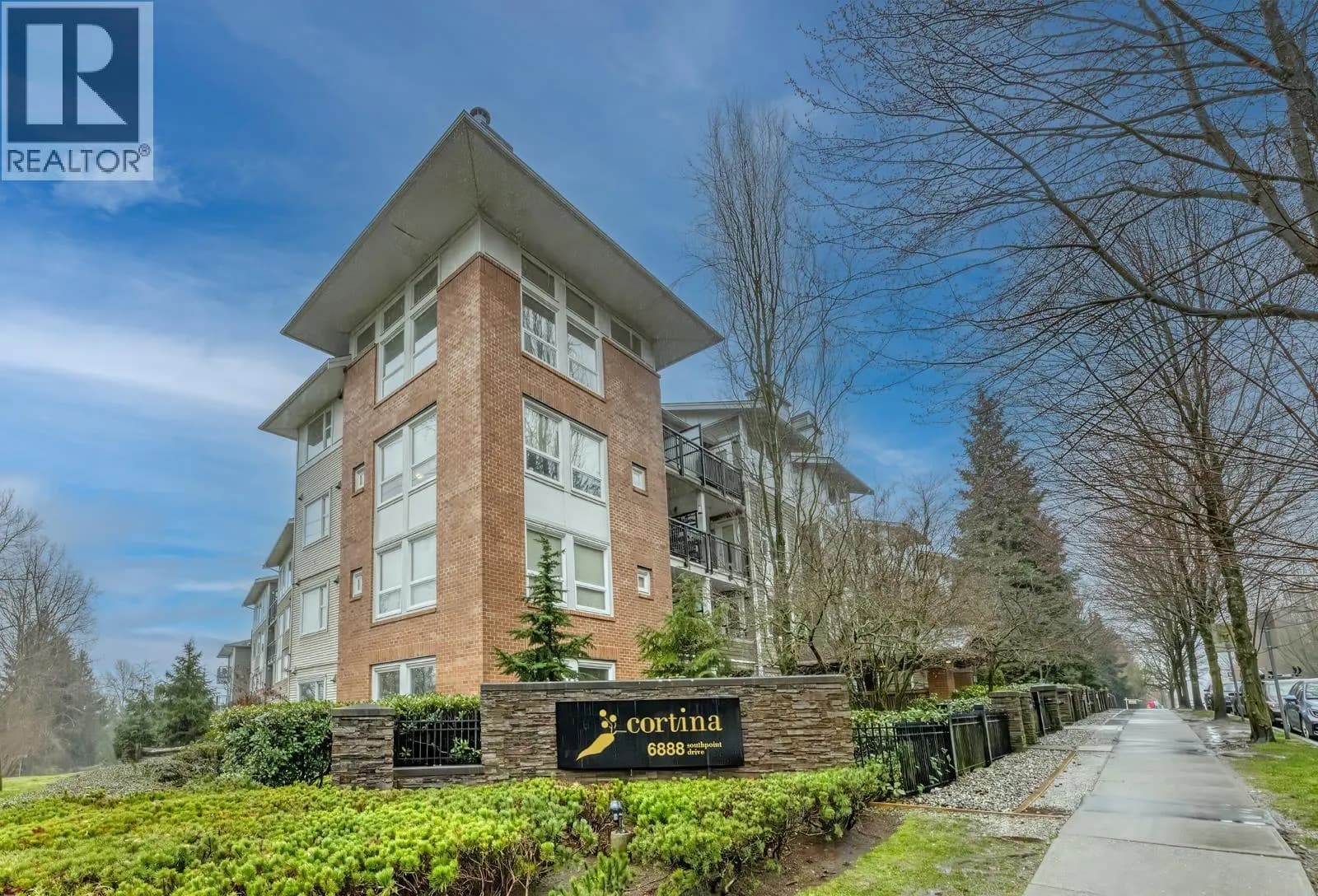 6888 SOUTHPOINT DRIVE, Burnaby