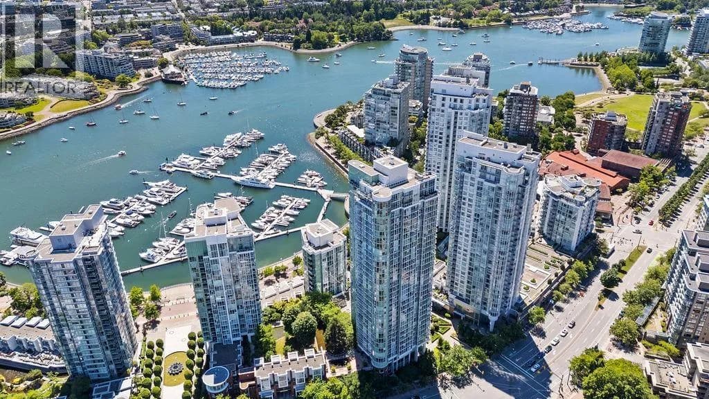 193 AQUARIUS MEWS, Vancouver