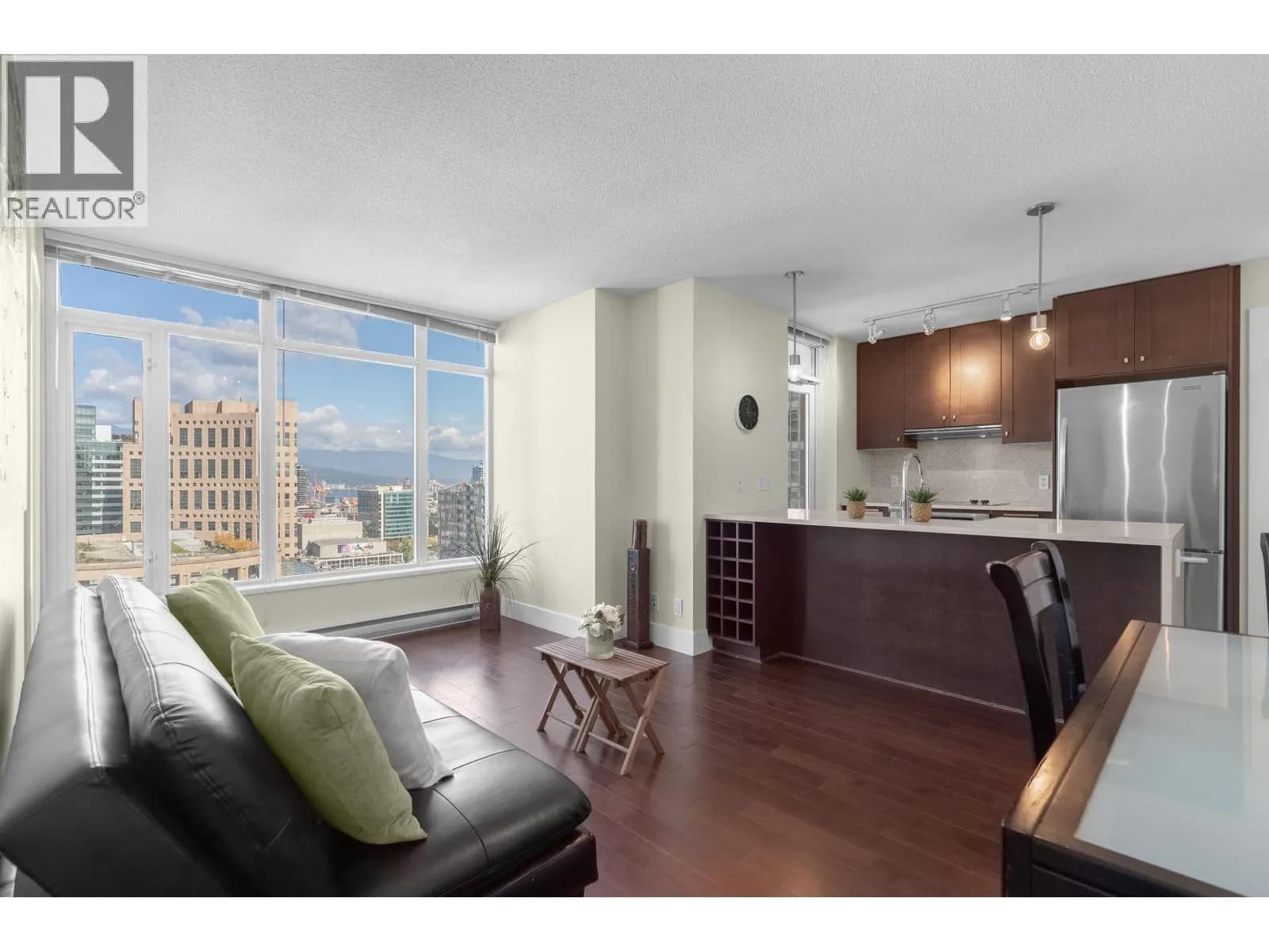 #2504 888 HOMER STREET, Vancouver, BC photo 5