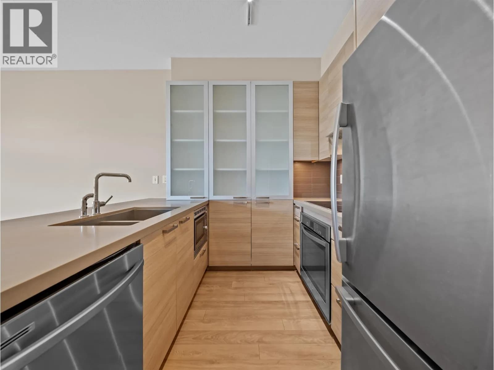 #215 3606 ALDERCREST DRIVE, North Vancouver, BC photo 3