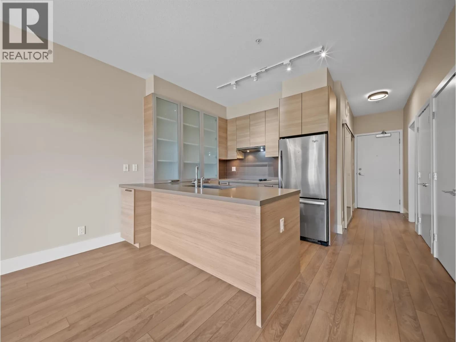 #215 3606 ALDERCREST DRIVE, North Vancouver, BC photo 4