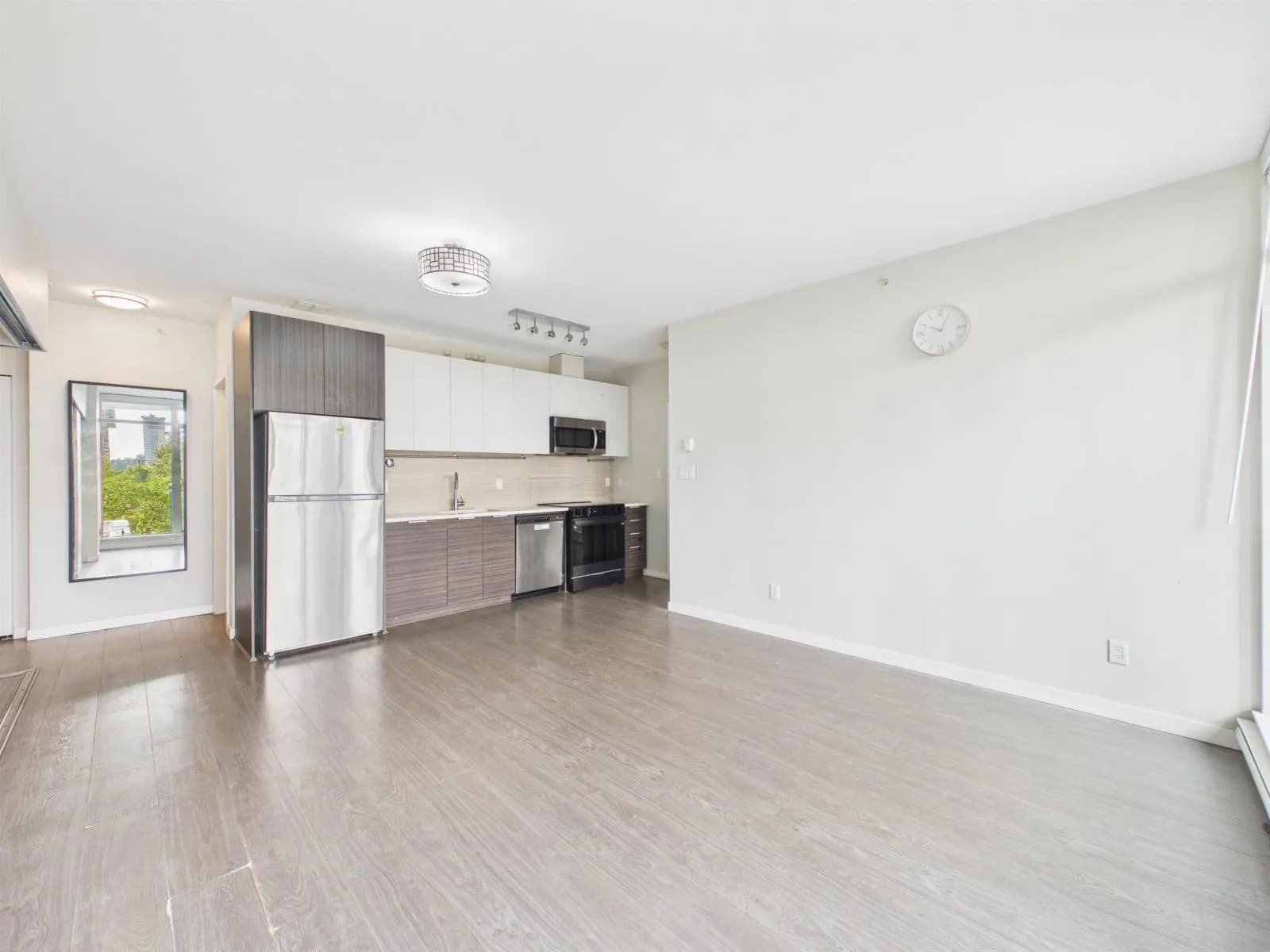 #202 13303 103A AVENUE, Surrey, BC photo 4