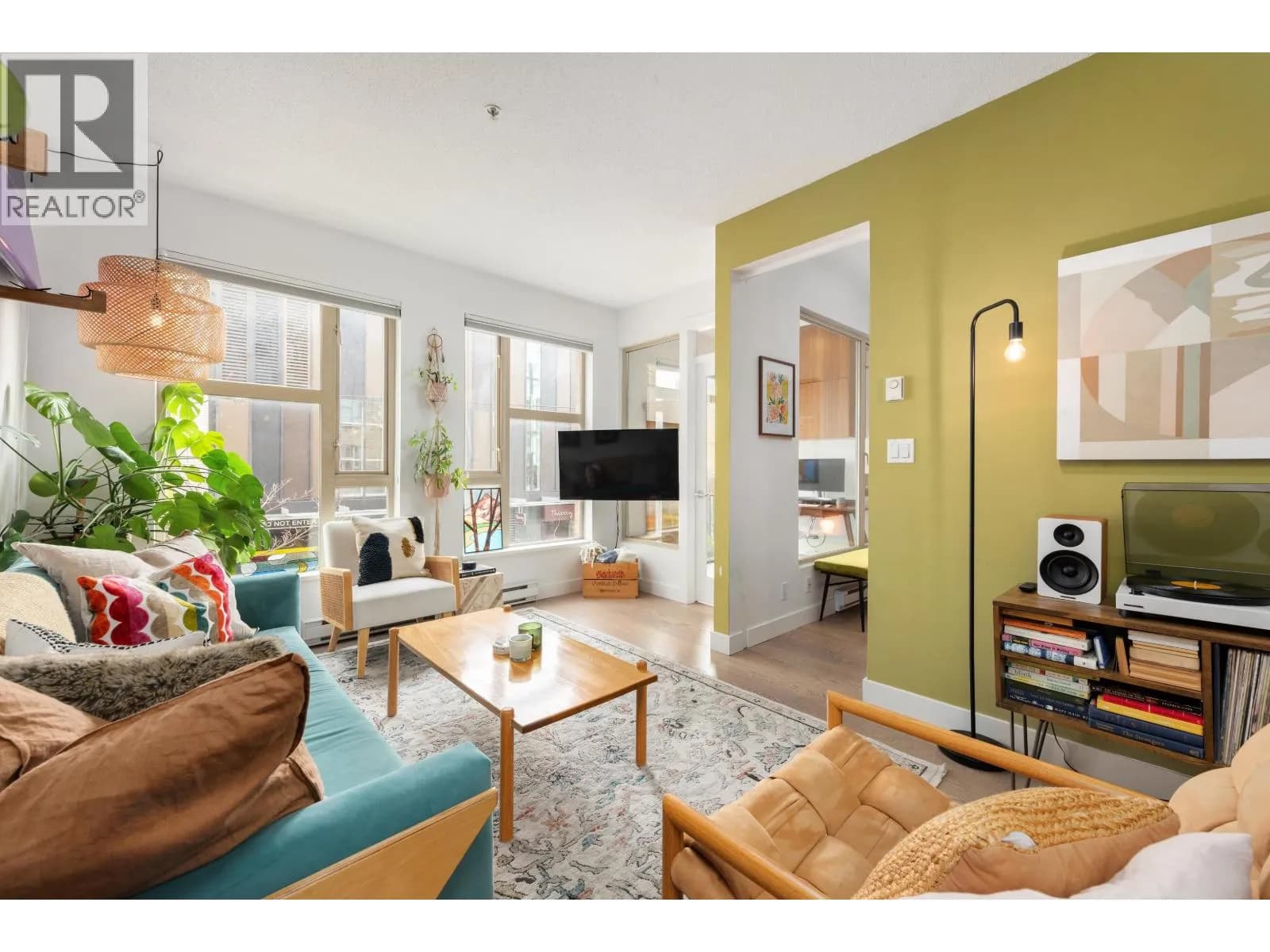 #212 205 E 10TH AVENUE, Vancouver, BC photo 4