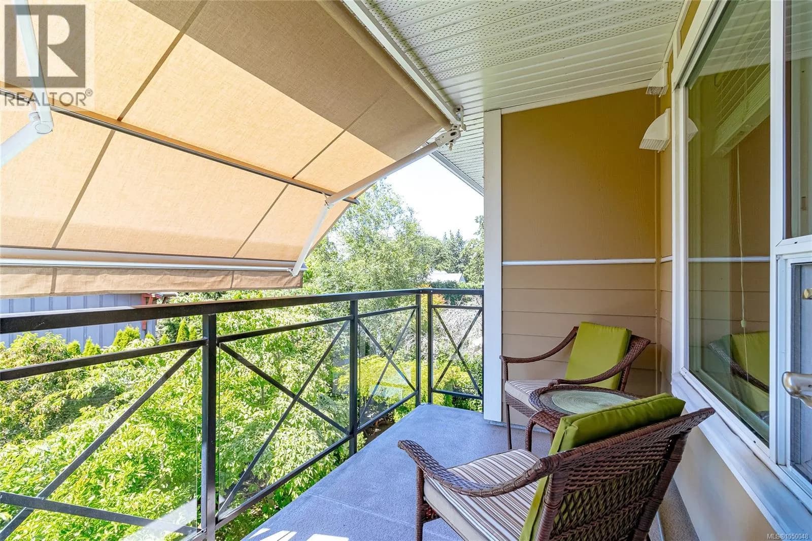 #304 4536 Viewmont Ave, Saanich, BC photo 1