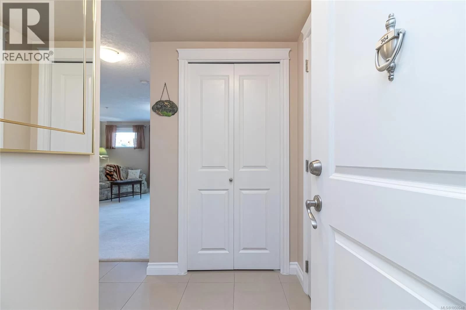 #304 4536 Viewmont Ave, Saanich, BC photo 4