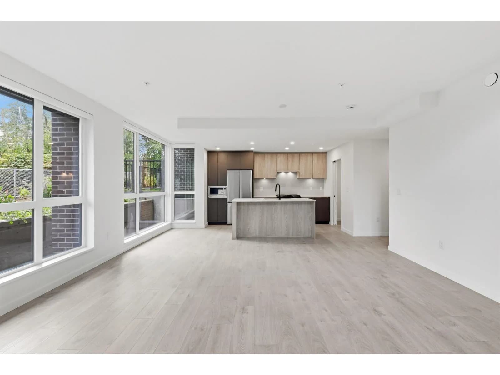 #102 6585 195A STREET, Surrey, BC photo 4