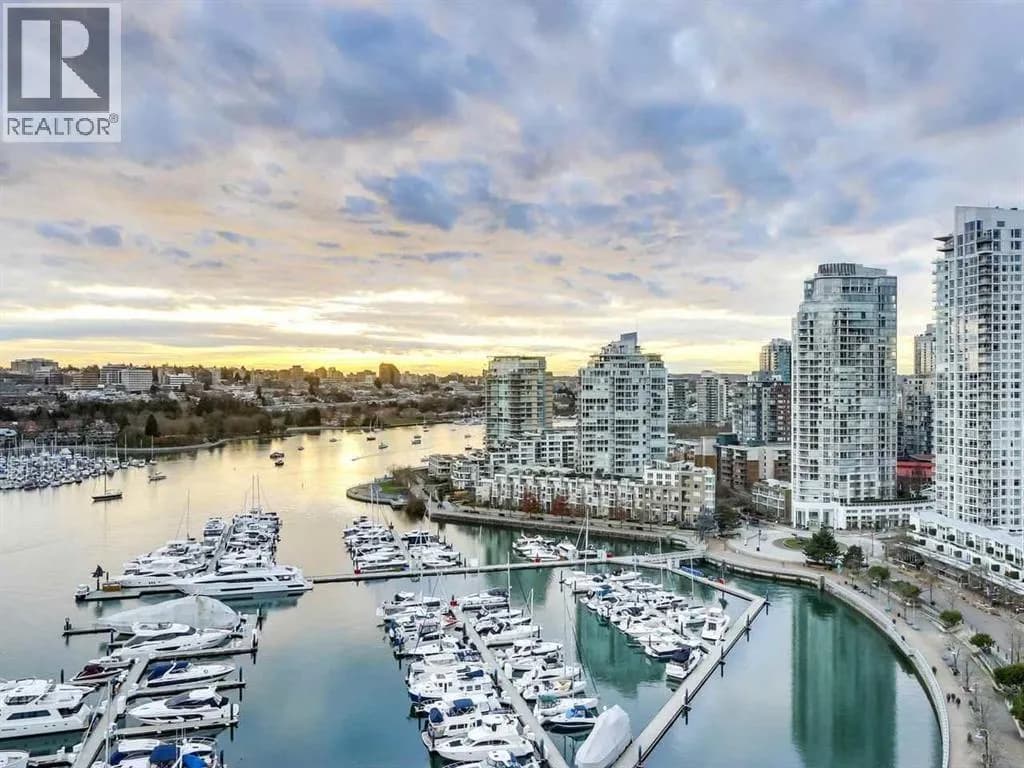 1033 MARINASIDE CRESCENT, Vancouver