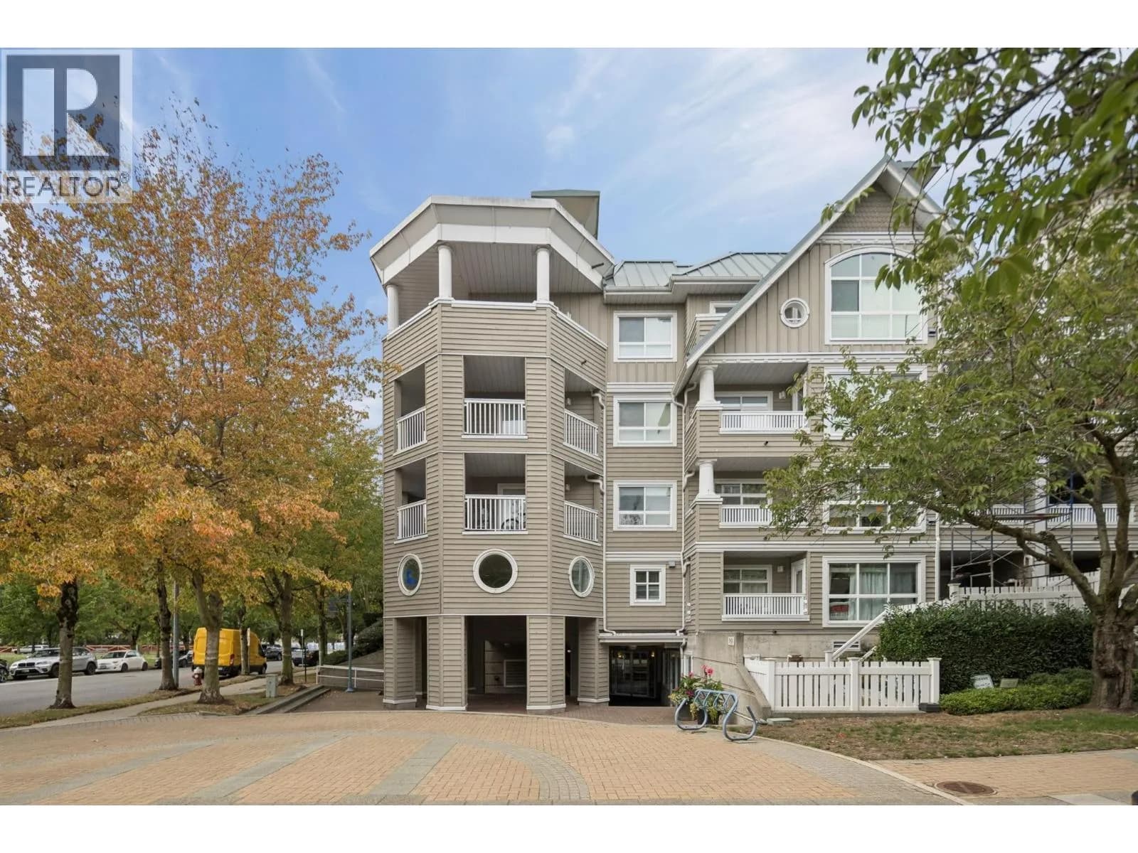 5900 DOVER CRESCENT, Richmond
