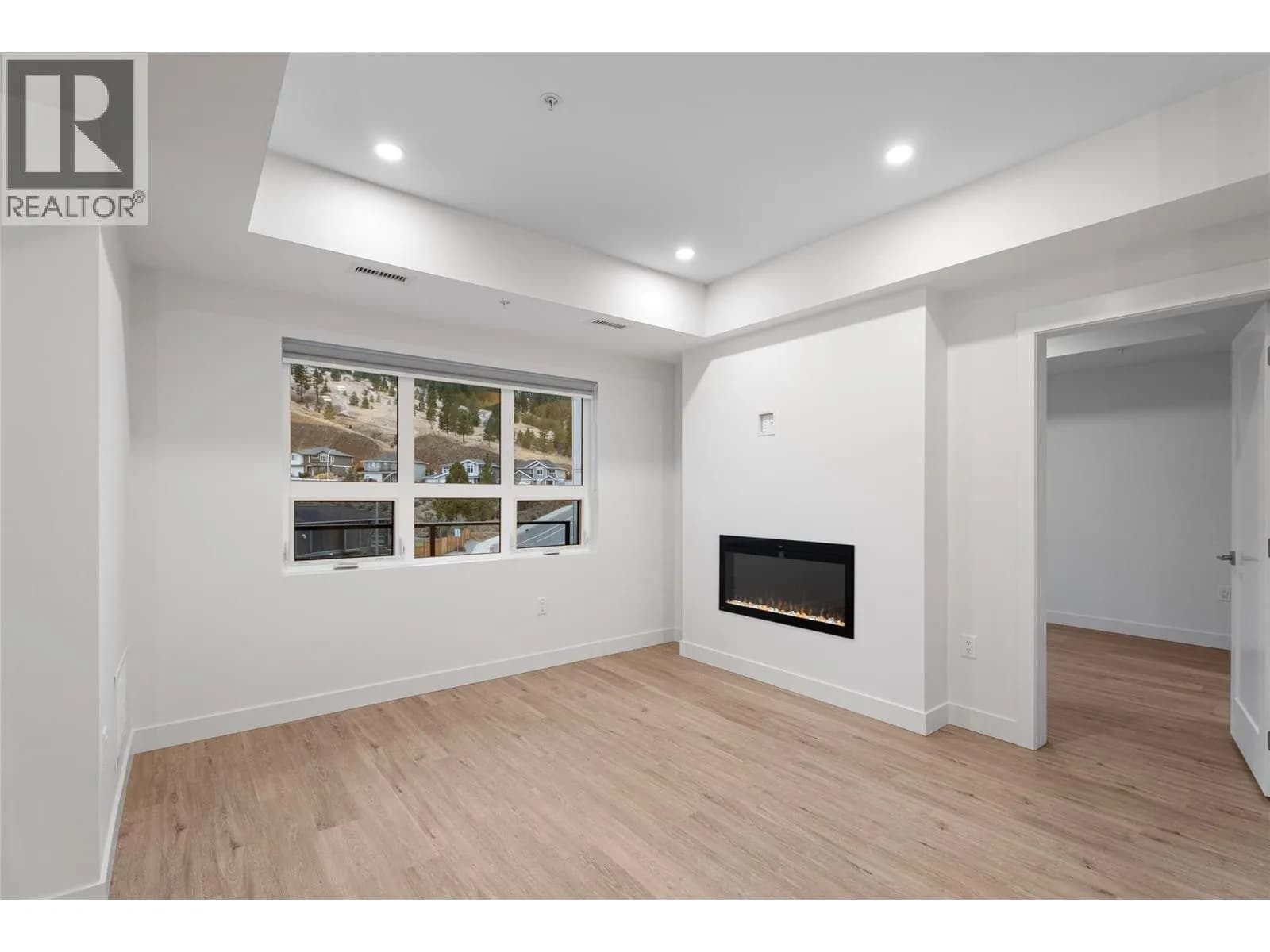 #308 1844 Qu'Appelle Boulevard, Kamloops, BC photo 5
