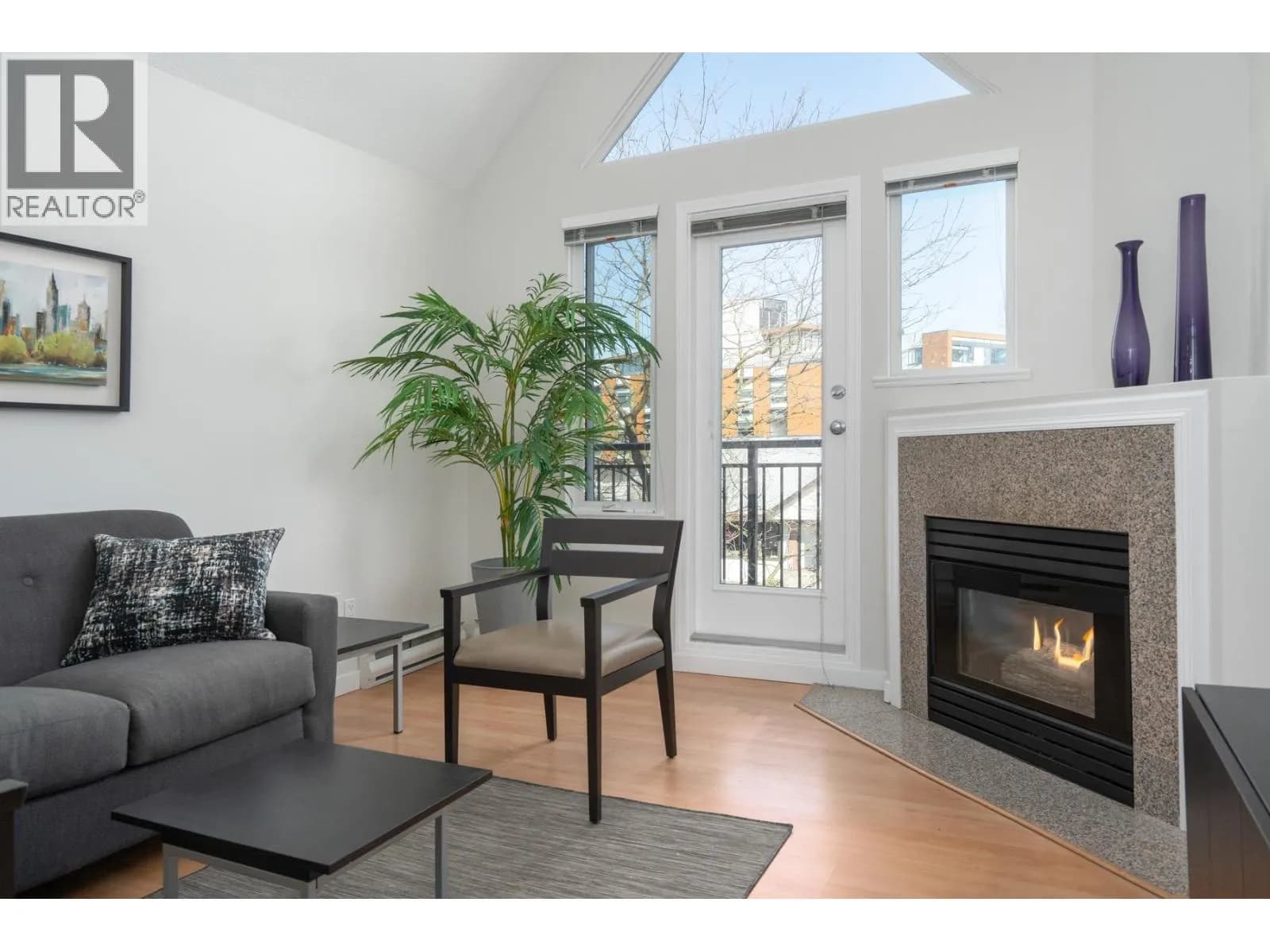 #301 1928 E 11TH AVENUE, Vancouver, BC photo 4
