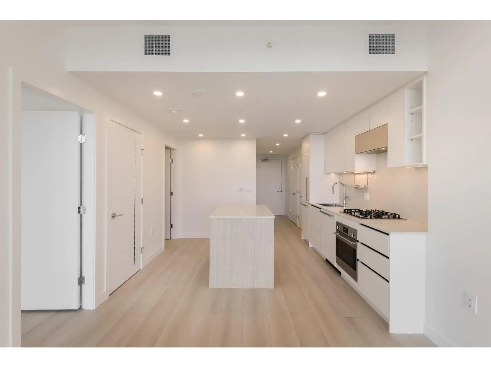 #3311 13573 98A AVENUE AVENUE, Surrey, BC photo 4