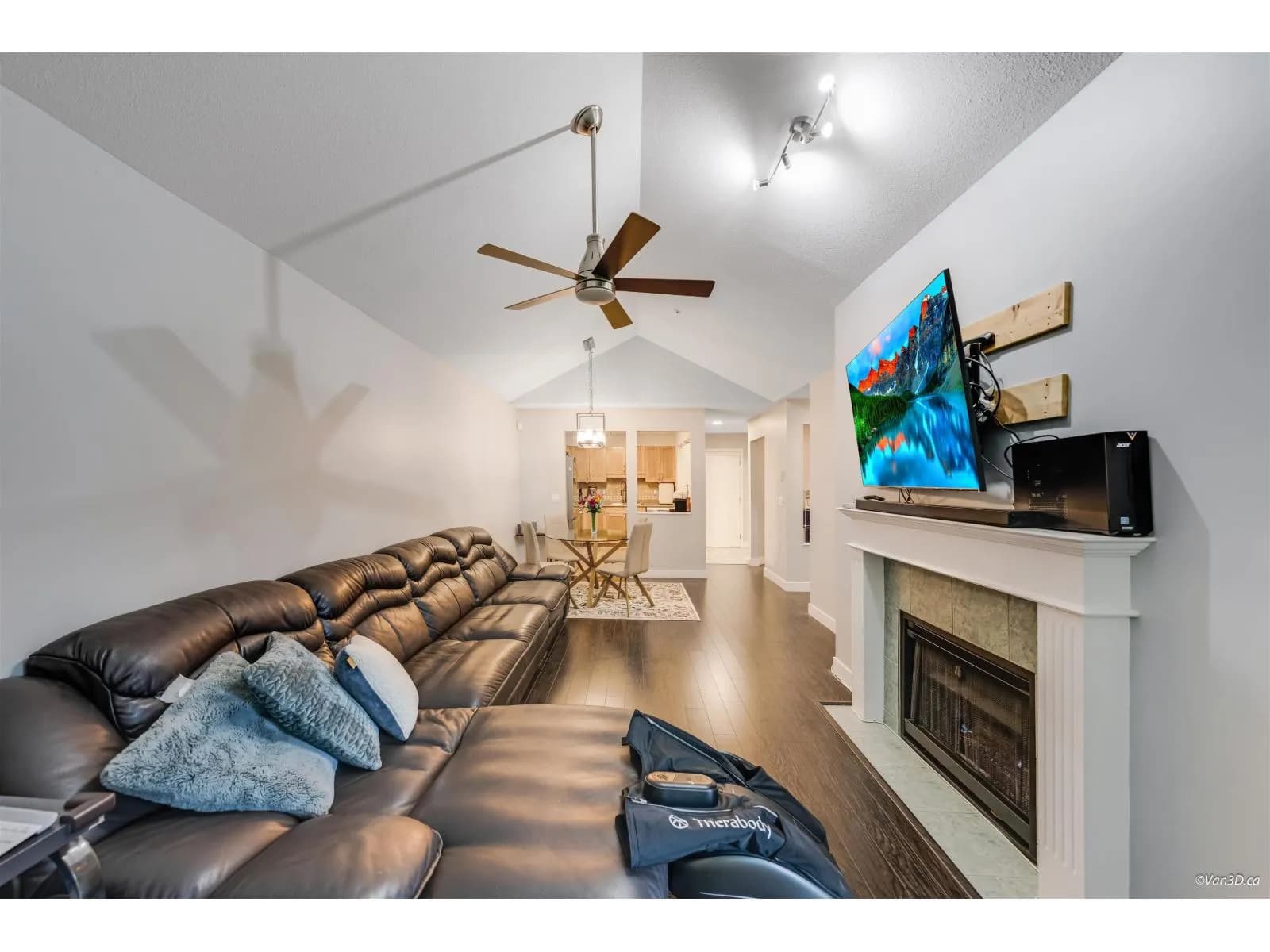 #405 9688 148 STREET, Surrey, BC photo 5