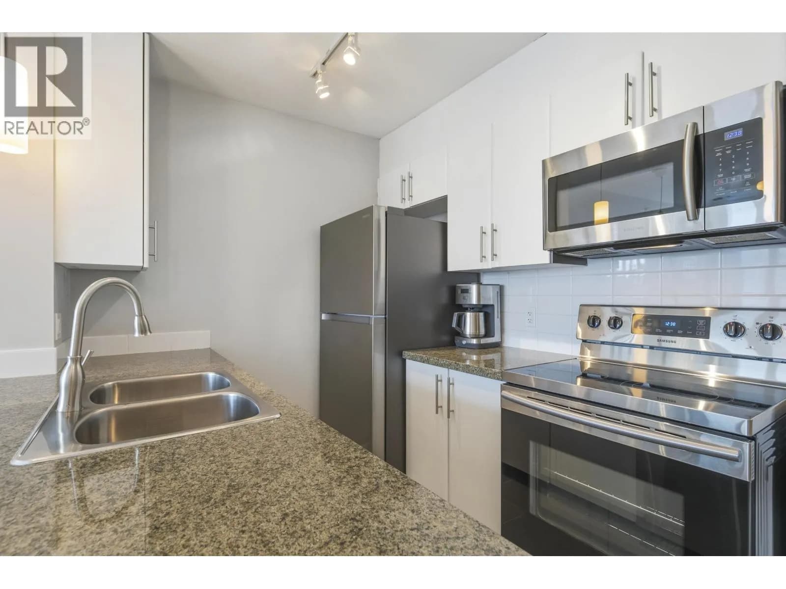 #903 688 ABBOTT STREET, Vancouver, BC photo 5