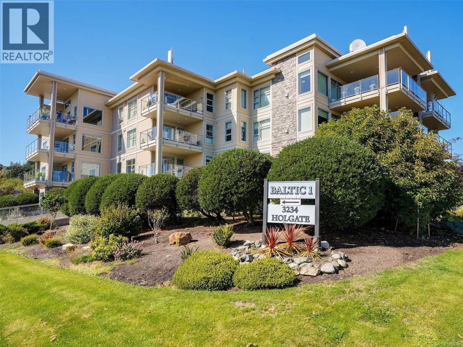 #107 3234 Holgate Lane, Colwood, BC photo 1