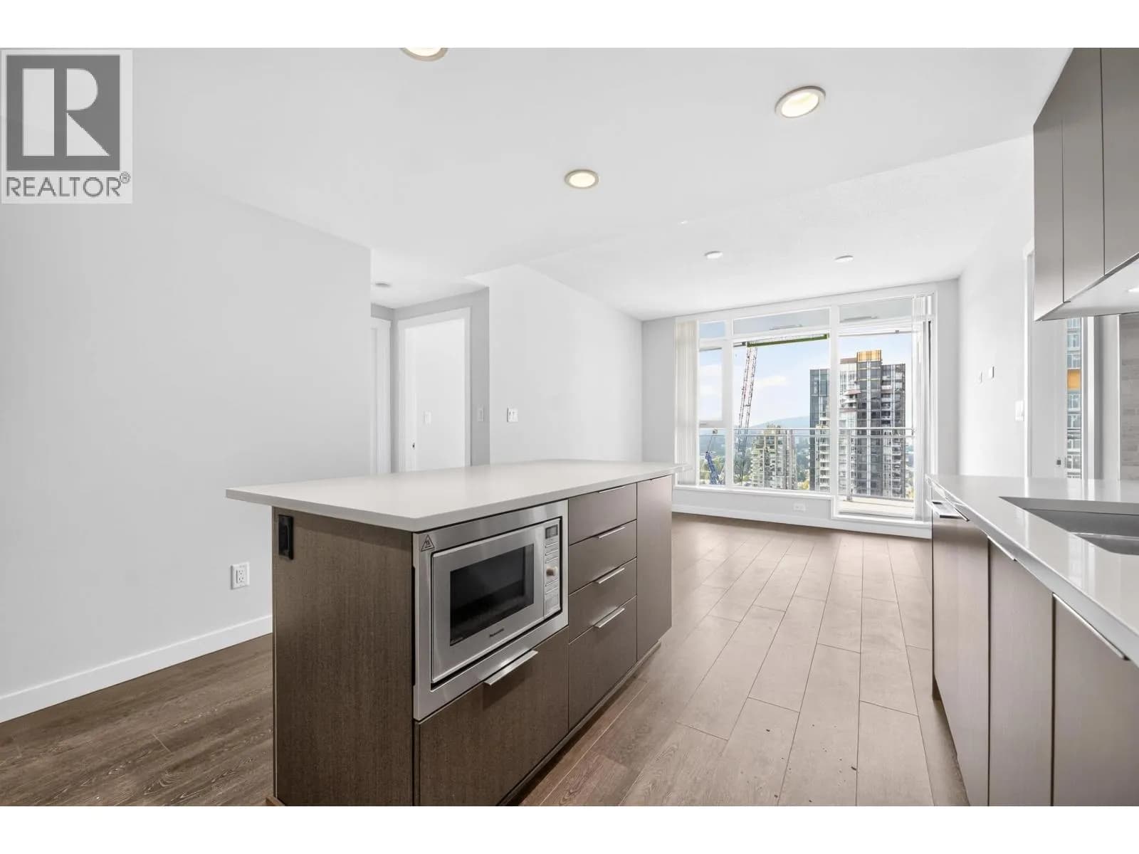 #3607 1182 WESTWOOD STREET, Coquitlam, BC photo 3