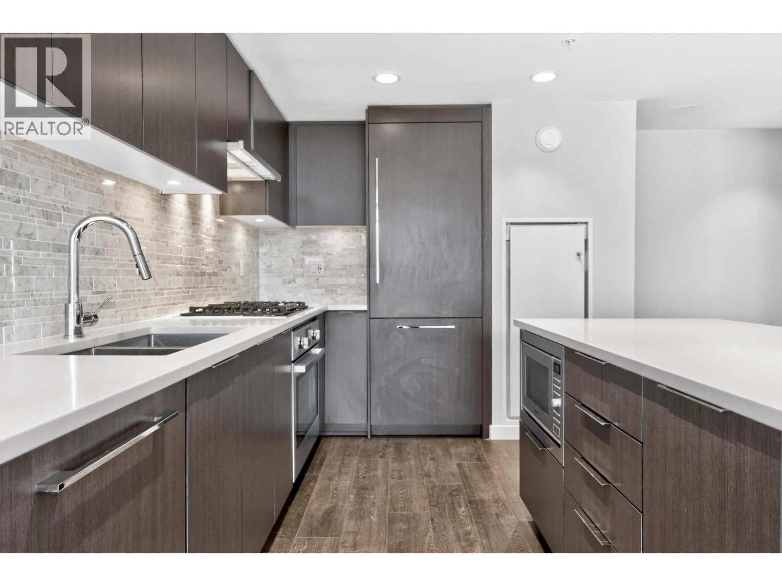 #3607 1182 WESTWOOD STREET, Coquitlam, BC photo 4