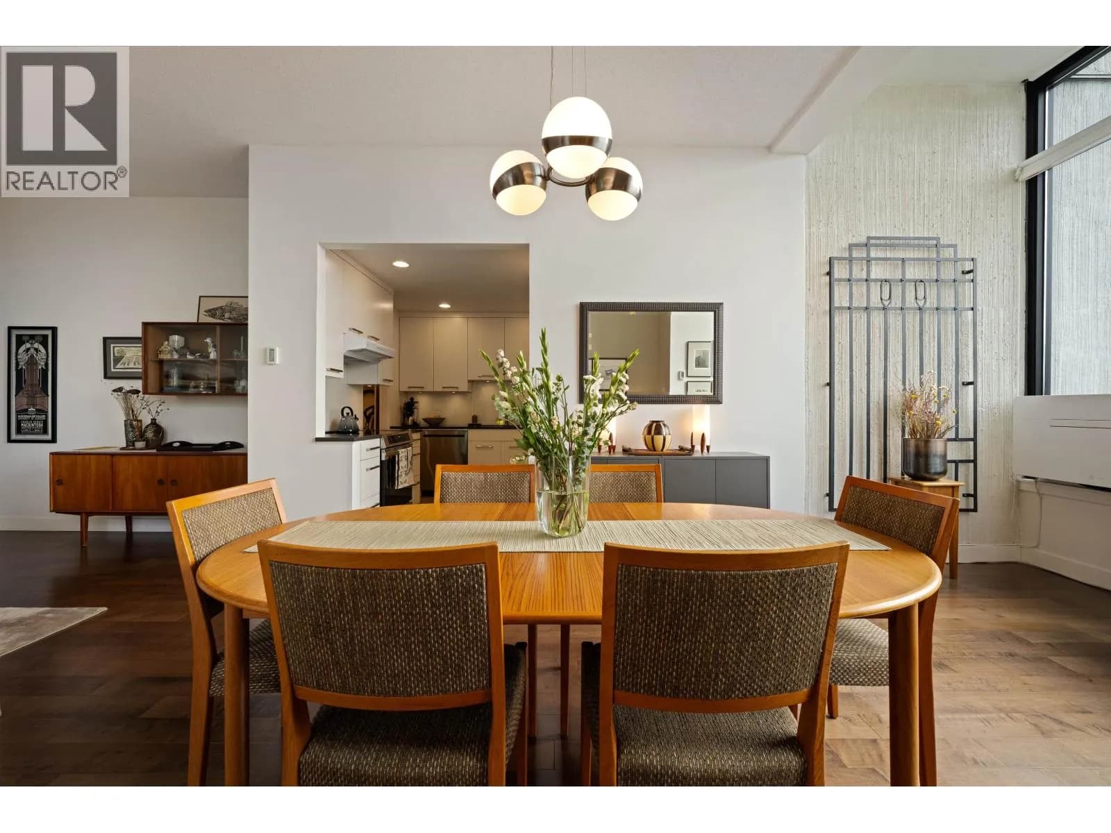 #114 1420 DUCHESS AVENUE, West Vancouver, BC photo 2