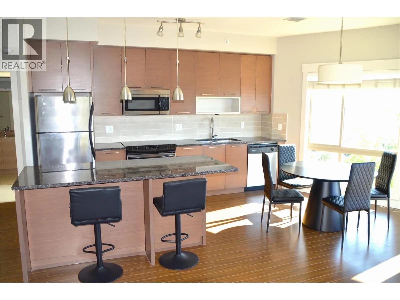 1403-1000 Talasa Way, Kamloops, BC photo 3