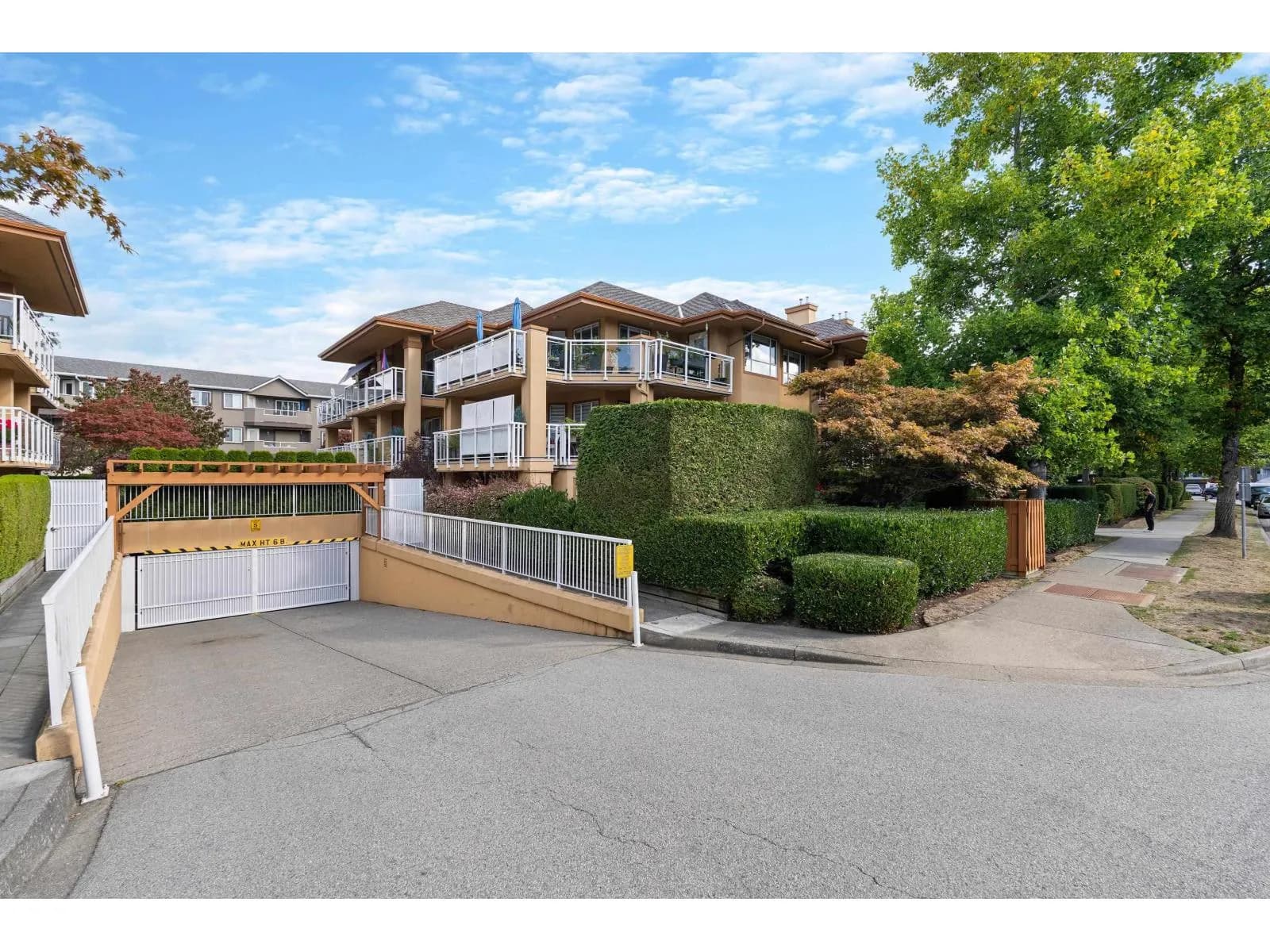 #305 15185 22ND AVENUE, Surrey, BC photo 3