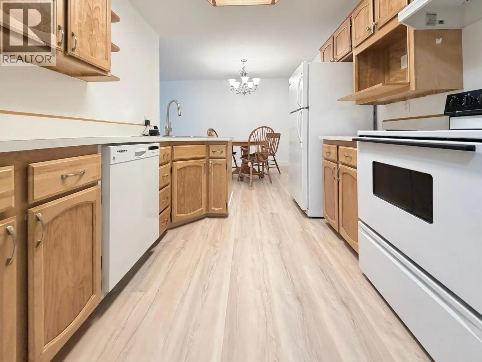 #109 298 YORKTON Avenue, Penticton, BC photo 5