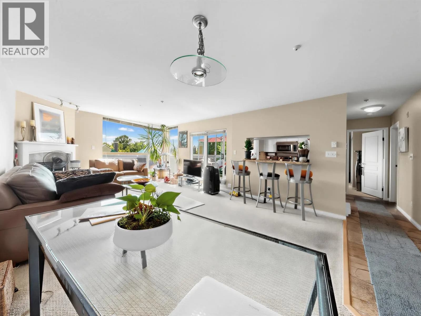 #312 8450 JELLICOE STREET, Vancouver, BC photo 4