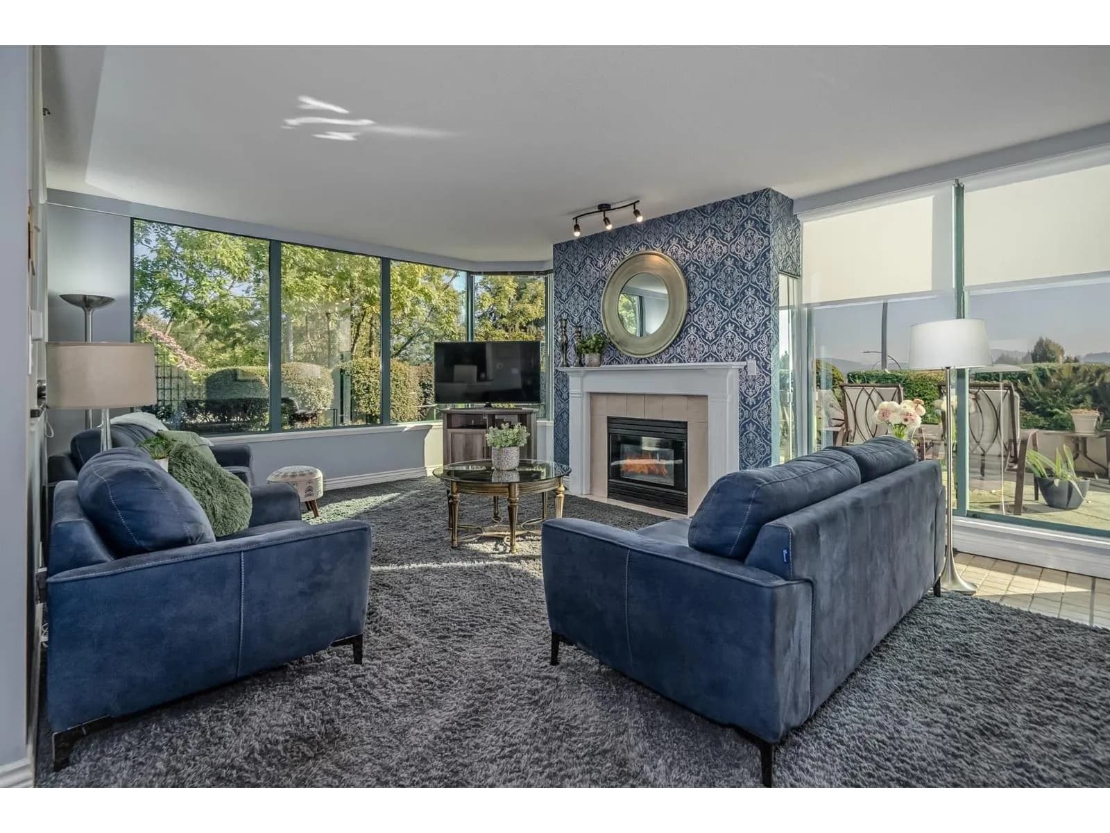 #302 32330 SOUTH FRASER WAY, Abbotsford, BC photo 2