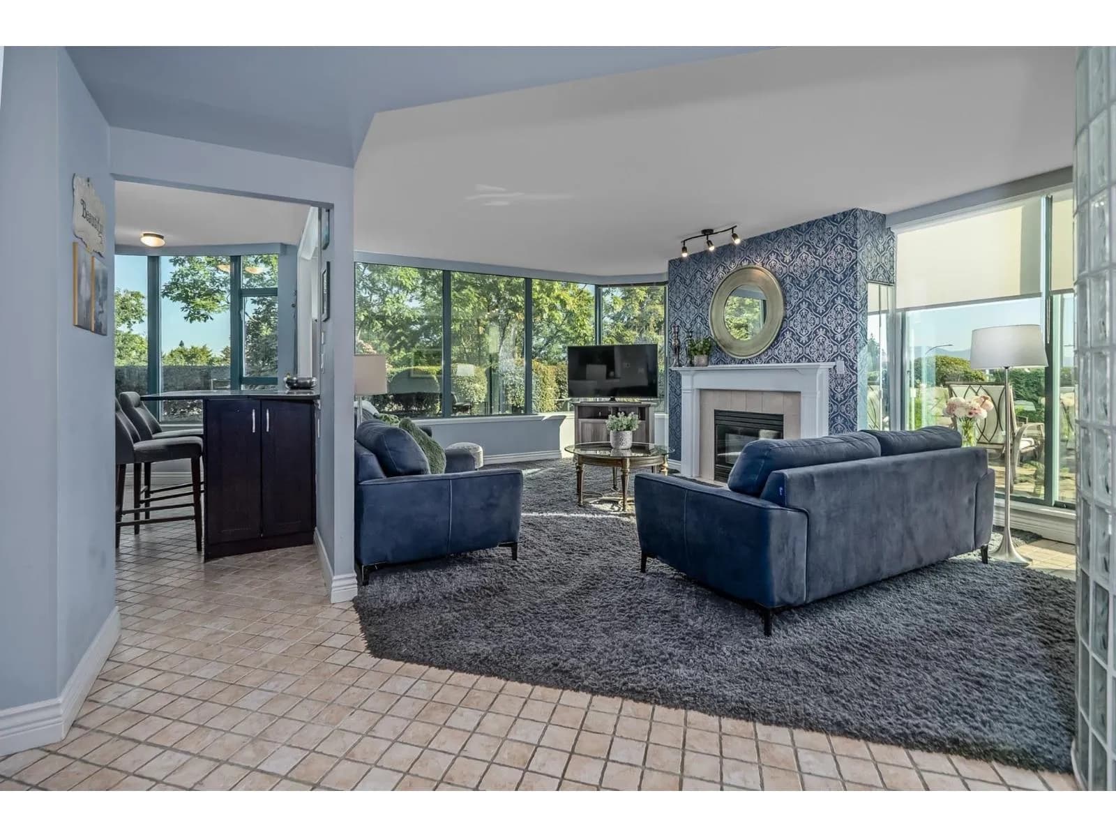 #302 32330 SOUTH FRASER WAY, Abbotsford, BC photo 3