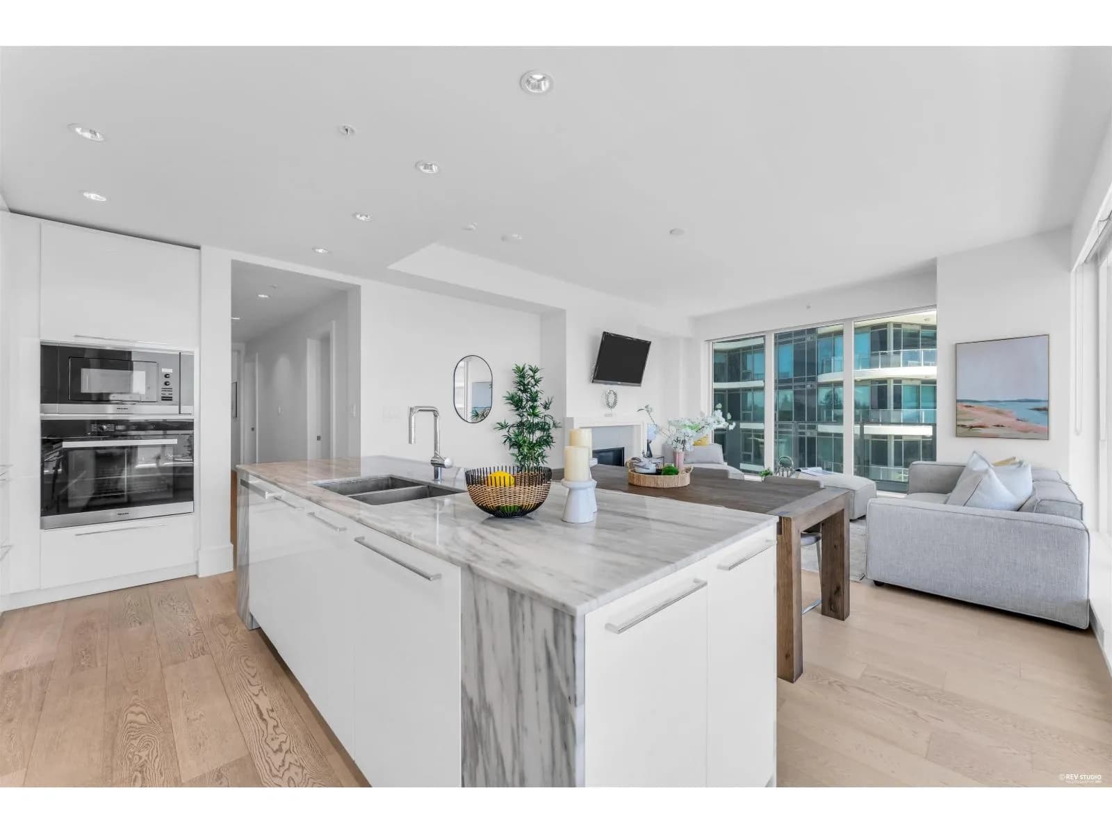 #1106 1500 MARTIN STREET, White Rock, BC photo 3