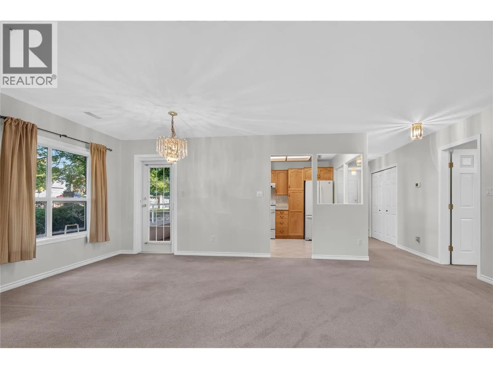 #107 2245 Atkinson Street, Penticton, BC photo 4