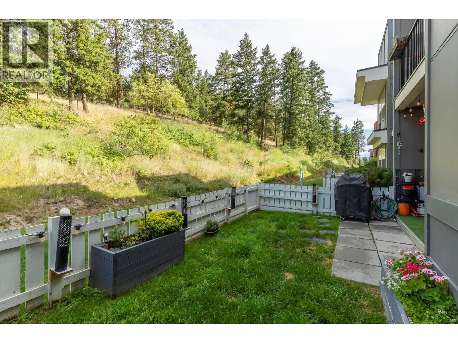 #214 1479 Glenmore Road N, Kelowna, BC photo 3