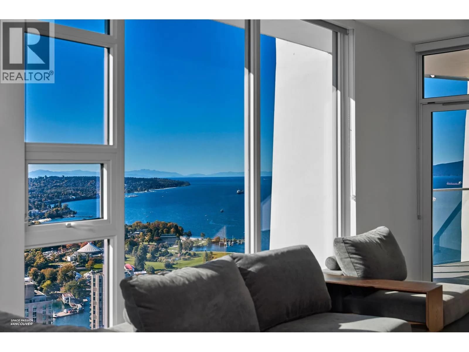 #4806 1289 HORNBY STREET, Vancouver, BC photo 2