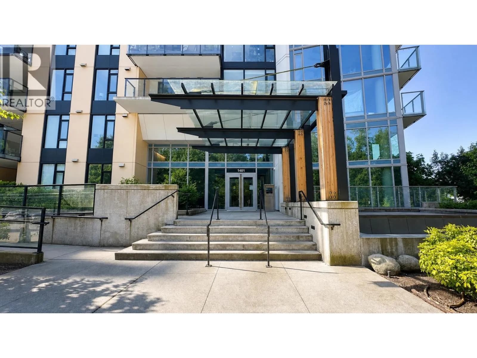 #1803 1401 HUNTER STREET, North Vancouver, BC photo 2