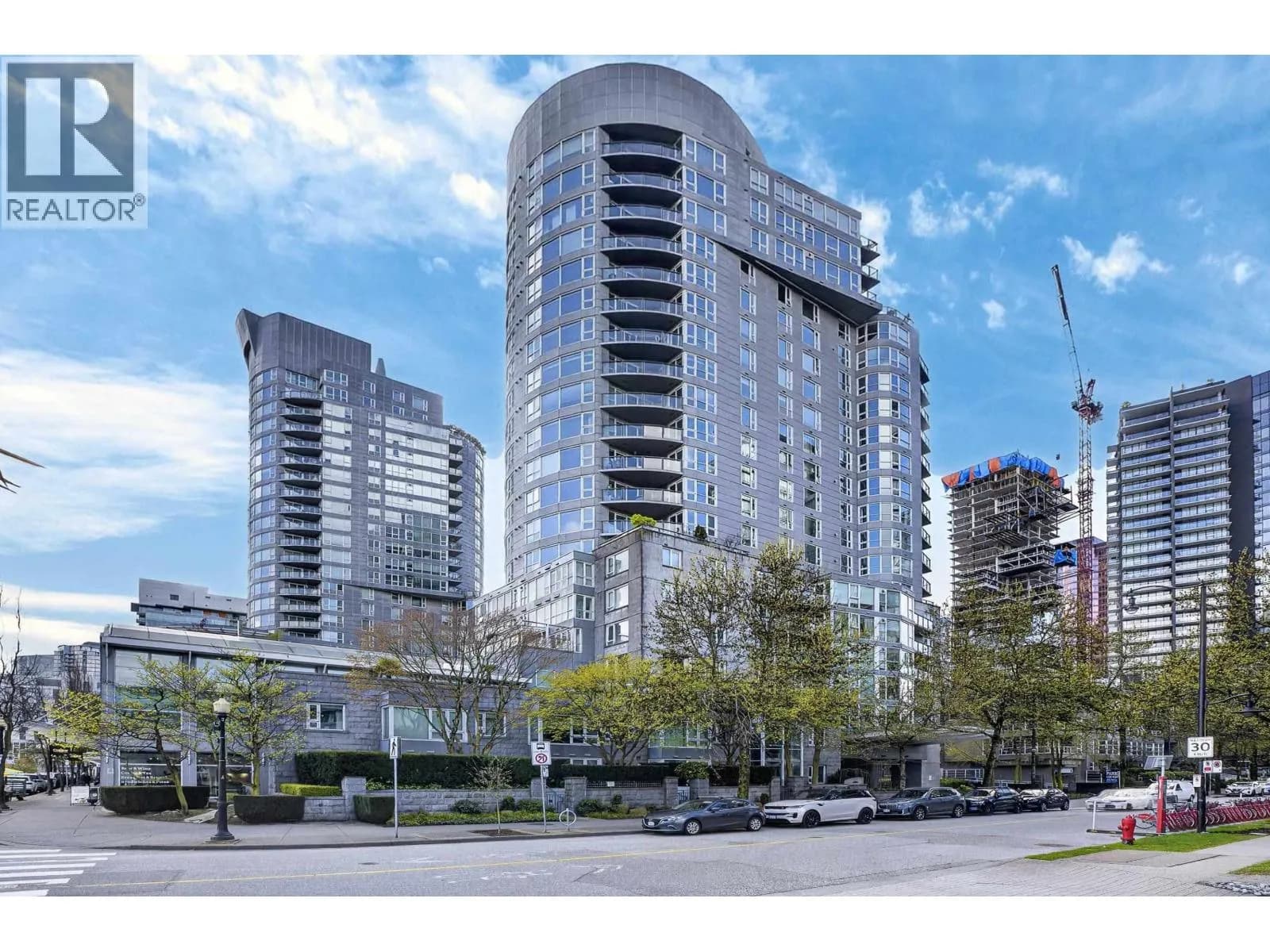 #305 560 CARDERO STREET, Vancouver, BC photo 3