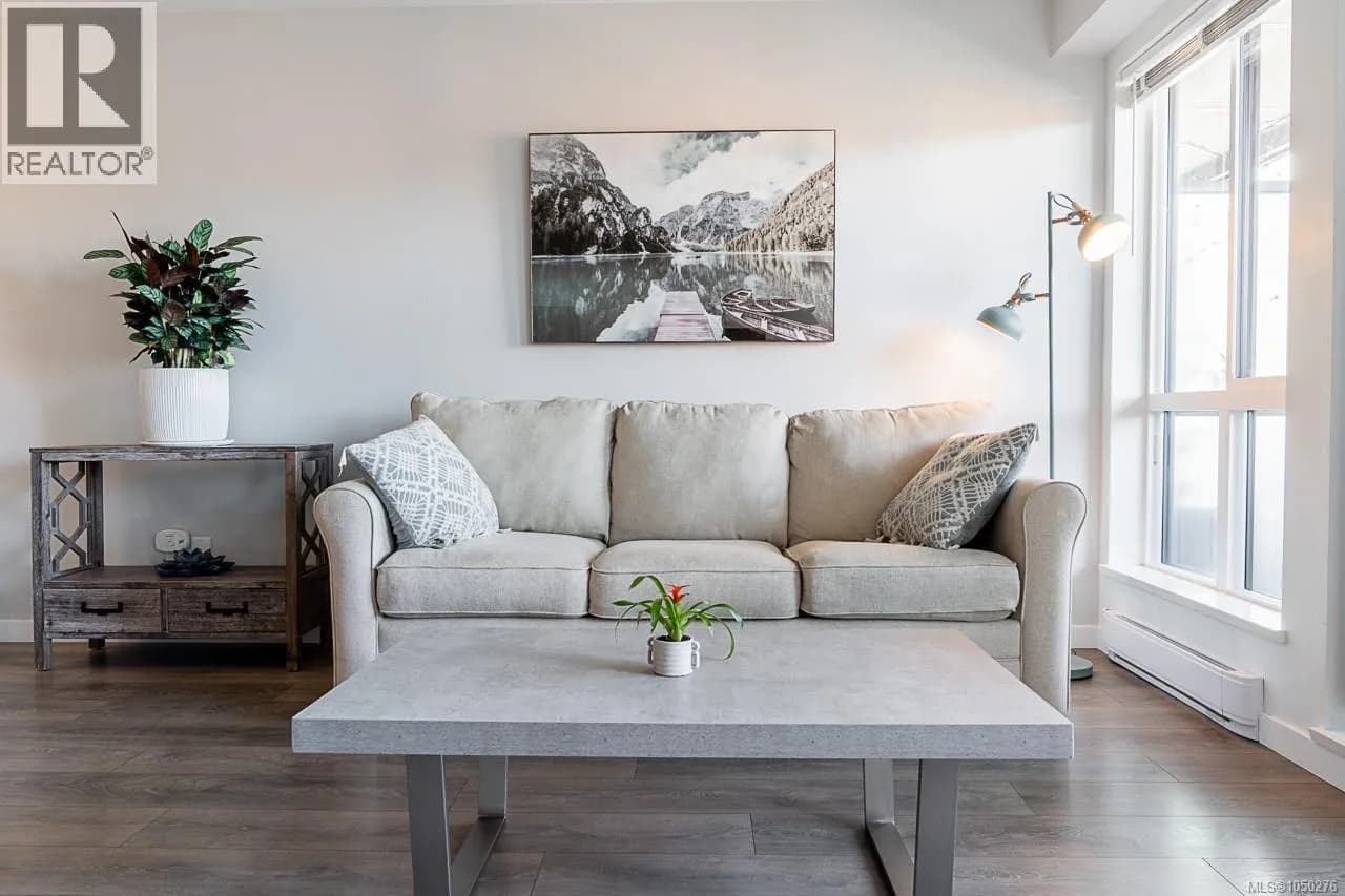 #302 517 Fisgard St, Victoria, BC photo 5