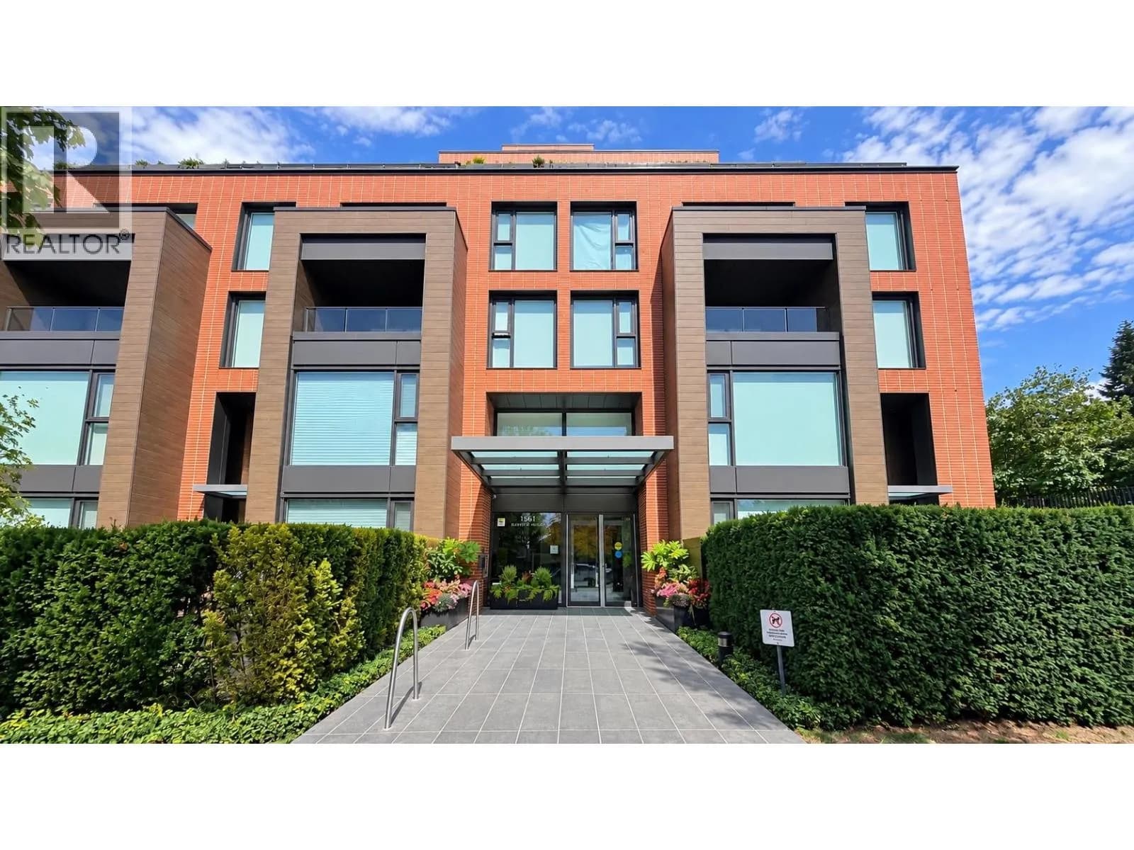 1561 W 57TH AVENUE, Vancouver