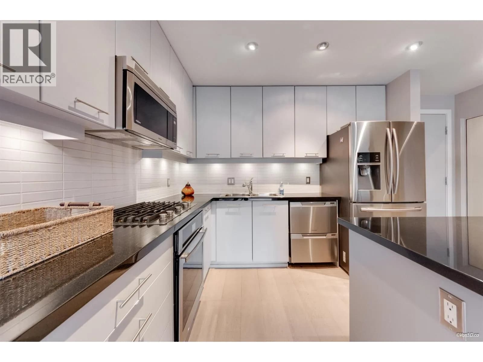 #210 530 RAVEN WOODS DRIVE, North Vancouver, BC photo 3